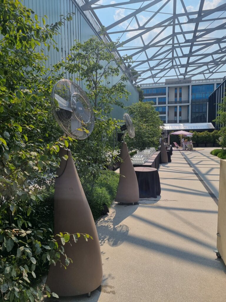 Installazione ventilatori nebulizzanti evento